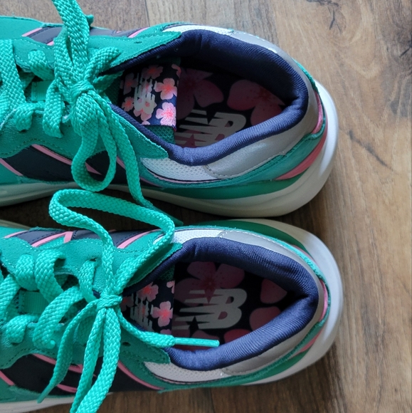 New Balance 57/40 Emerald Sky/Natural Indigo/Bubble Gum Sneakers - Picture 10 of 12